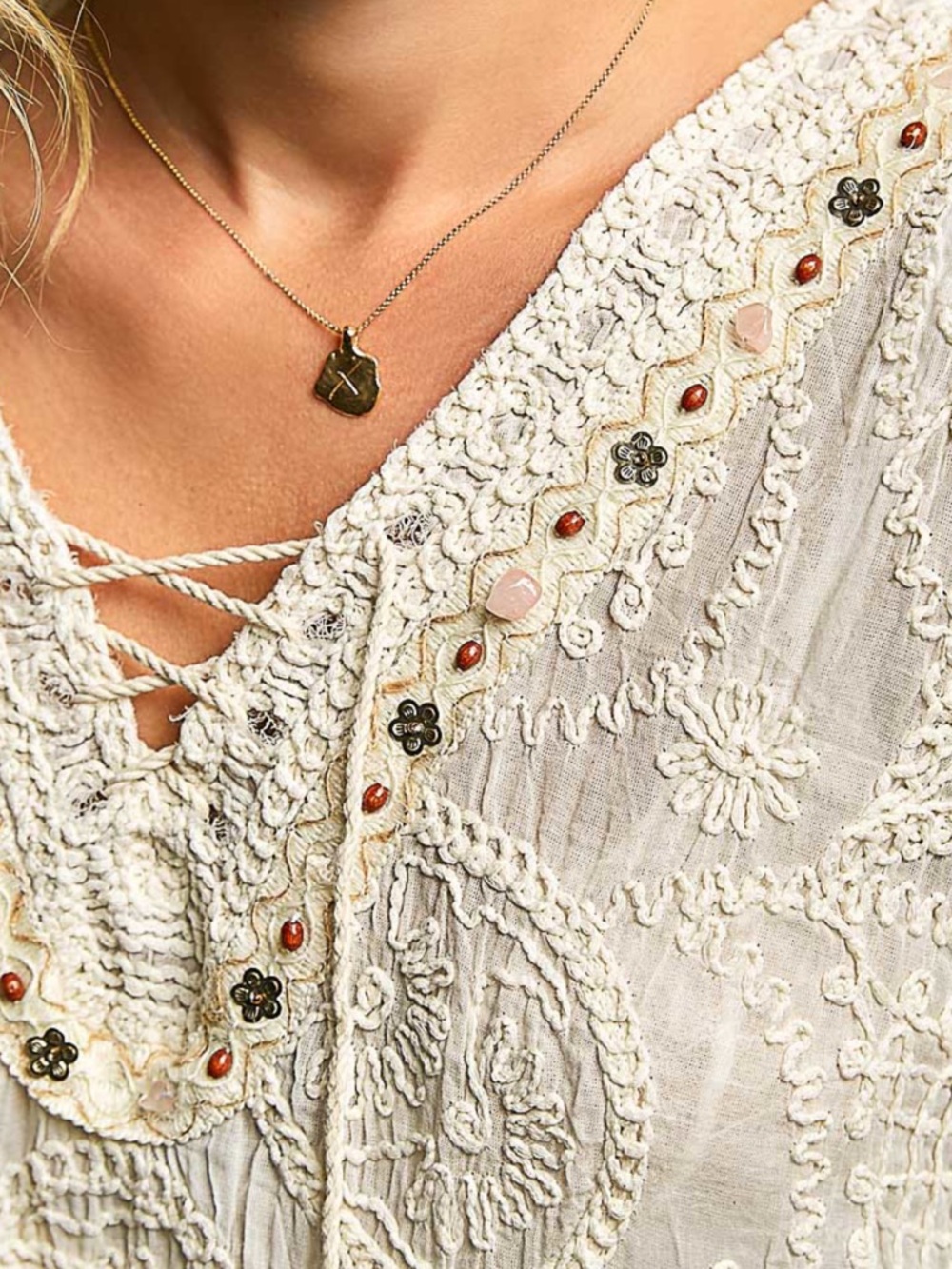 💕 POL Boho Lace-Embroidered Cream Peasant Top - Picture 6 of 8